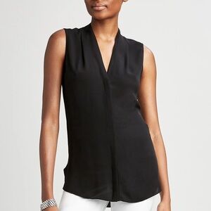 Elie Tahari Black Sleeveless V-Neck Blouse